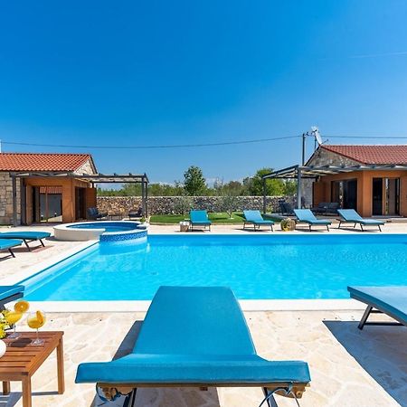 New! Promina Luxury Villa With 72Sqm Heated Pool, Jacuzzi, Infrared Sauna, Tennis Court, Media Room Bogatić Exterior foto