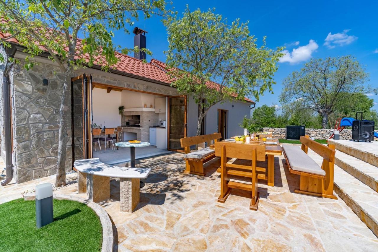 New! Promina Luxury Villa With 72Sqm Heated Pool, Jacuzzi, Infrared Sauna, Tennis Court, Media Room Bogatić Exterior foto