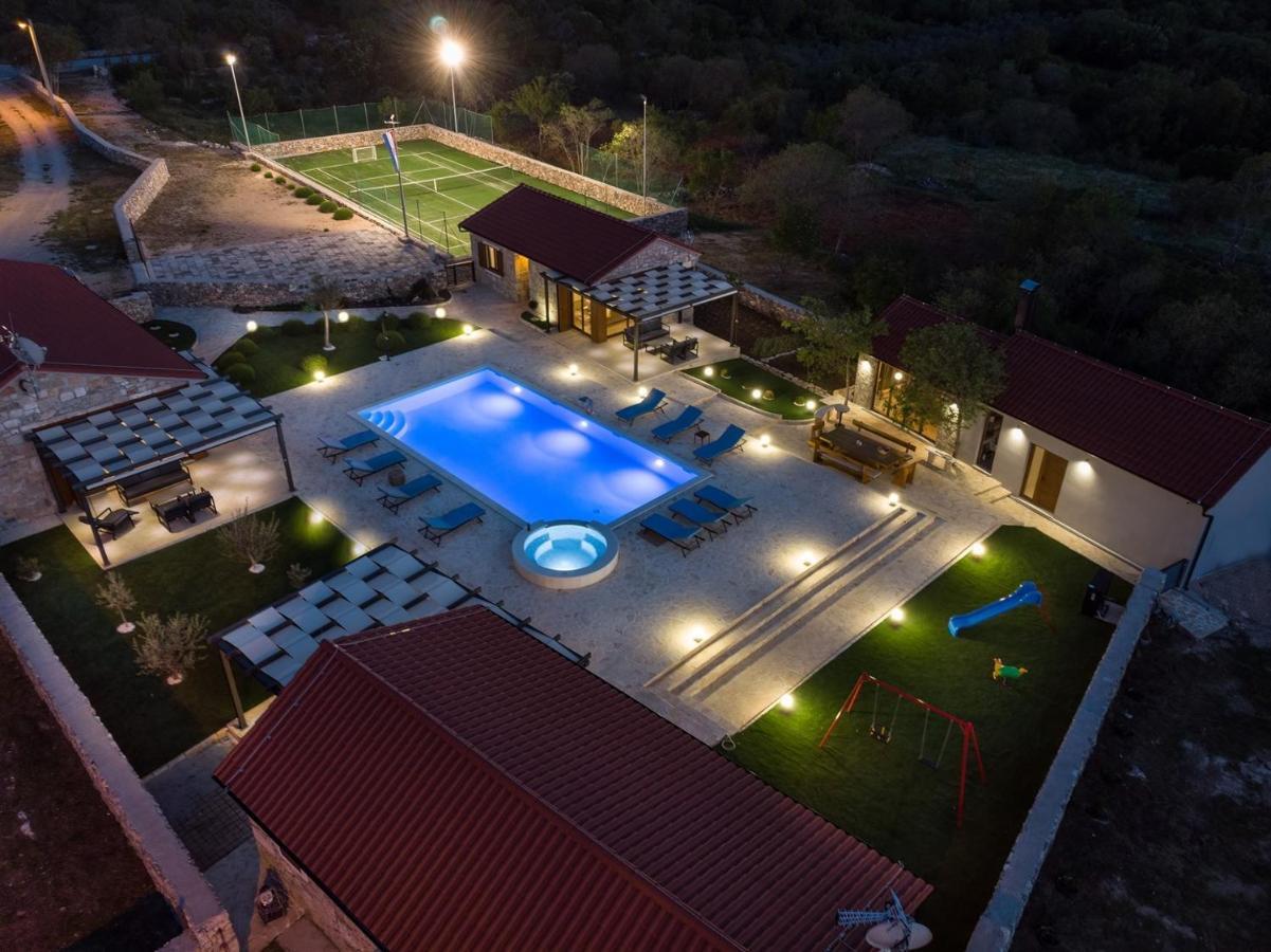 New! Promina Luxury Villa With 72Sqm Heated Pool, Jacuzzi, Infrared Sauna, Tennis Court, Media Room Bogatić Exterior foto