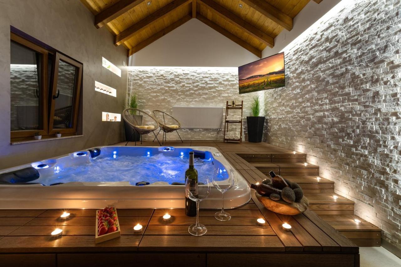 New! Promina Luxury Villa With 72Sqm Heated Pool, Jacuzzi, Infrared Sauna, Tennis Court, Media Room Bogatić Exterior foto