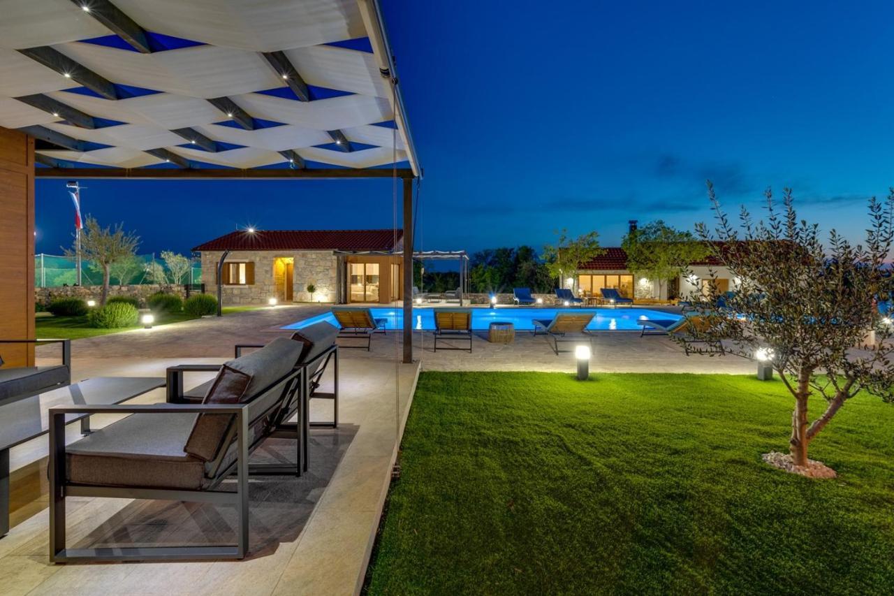New! Promina Luxury Villa With 72Sqm Heated Pool, Jacuzzi, Infrared Sauna, Tennis Court, Media Room Bogatić Exterior foto